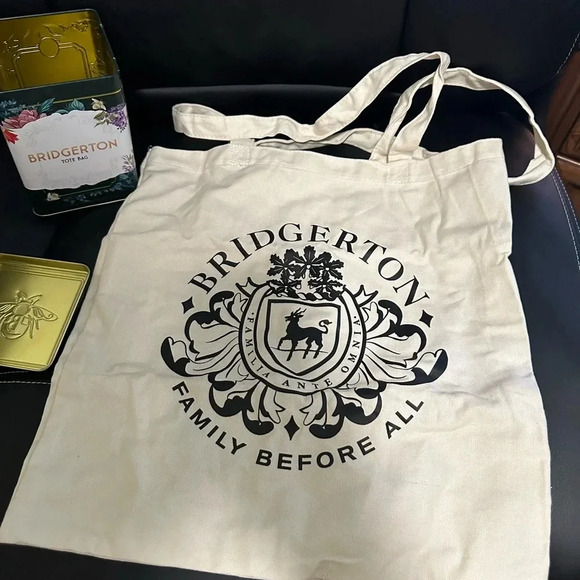 NEW Netflix Bridgerton Tote and Tin set - Great Gift - Picture 6 of 6